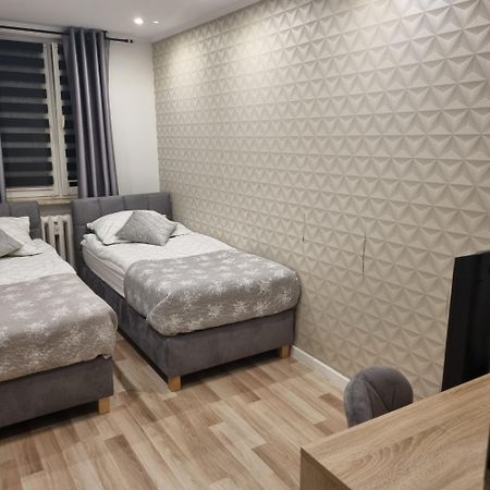Noclegi Family Apartments Hotel Apartamenty Raciborz Bagian luar foto